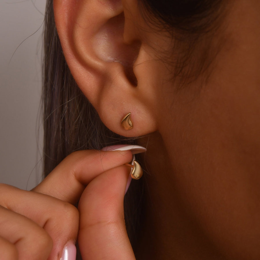 14ct Gold Teardrop Stud Earrings | Minimalist Gold Drop Studs | Kolié - Kolié Fine Jewellery