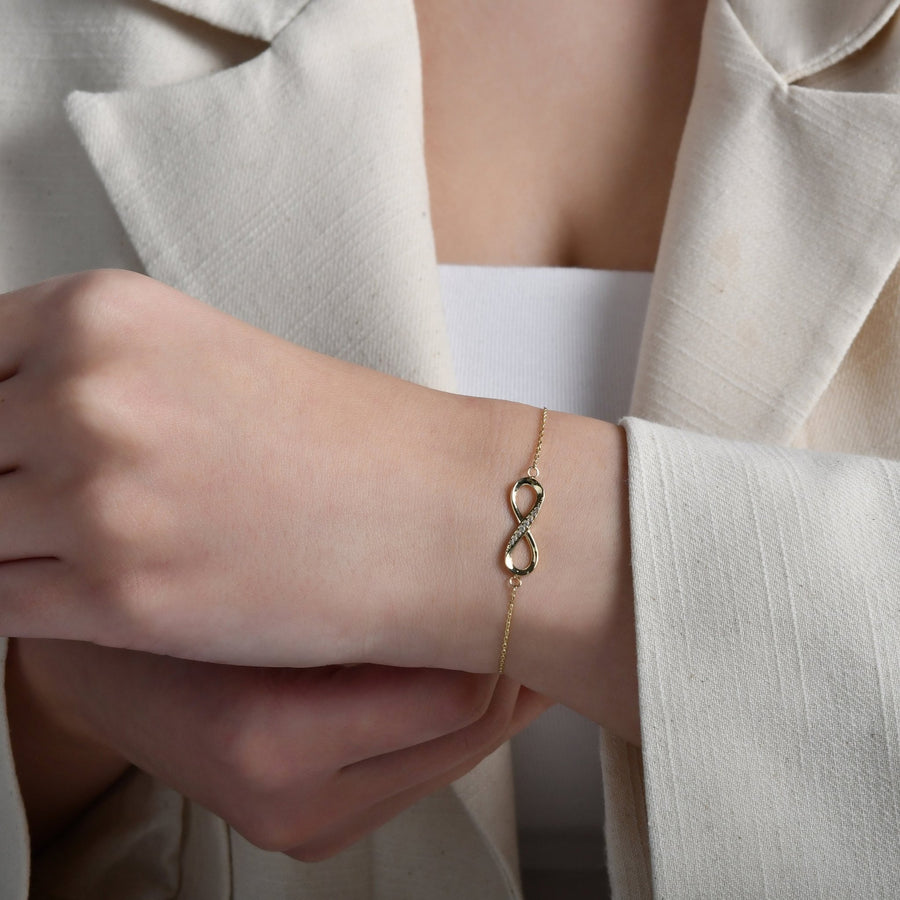 Kolié 9ct Solid Gold Infinity Bracelet with Zirconia - Timeless Elegance - Kolié